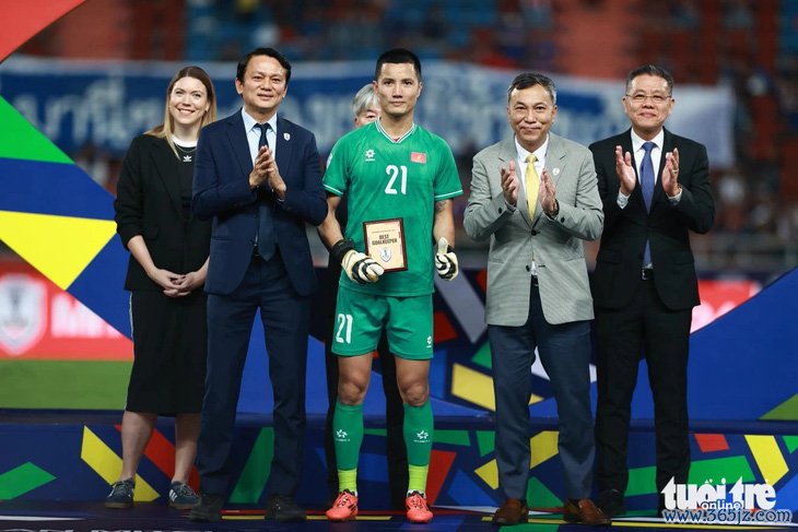 Thủ môn Đình Triệu， từ anh bảo vệ đến nhà vô địch ASEAN Cup - Ảnh 1.